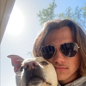 Meet your Posher, Ethan